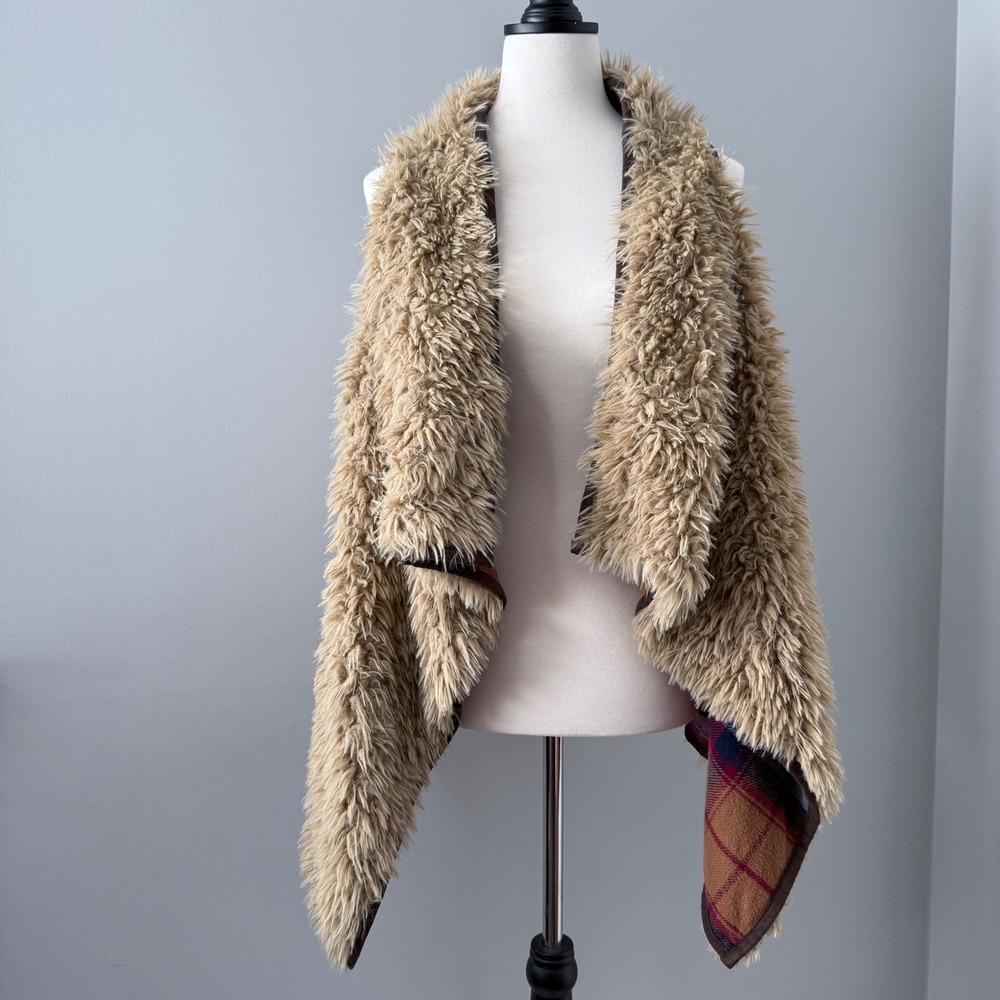Mossimo Reversible Faux Fur Plaid Vest Tan Flannel Sherpa L/XL Cozy Fall